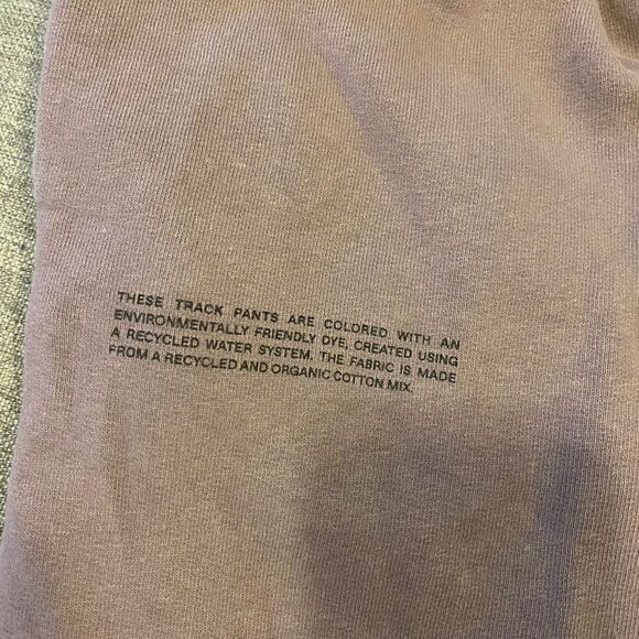 [the Pangaia] celeb fave Rubia Mauve sweatpants - Picture 3 of 10